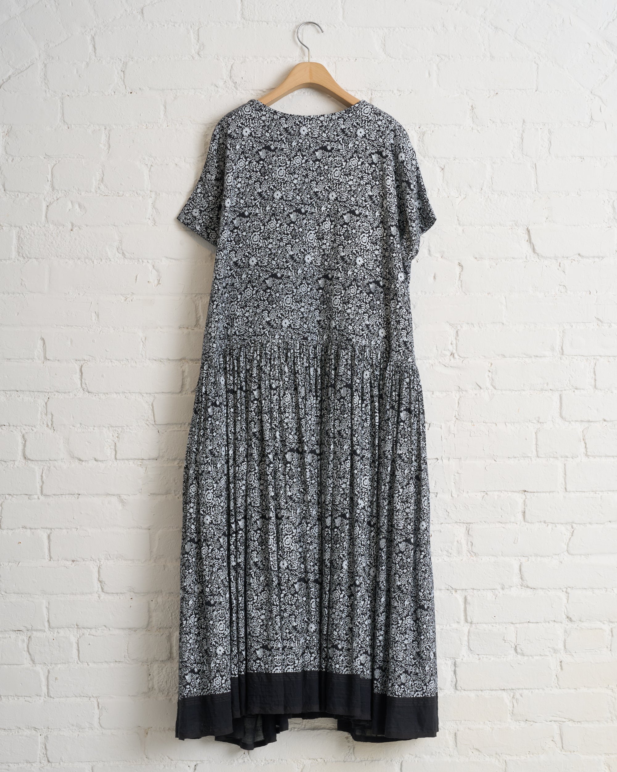 【pegi721】AODRESS 刺繍ブラウス AODress - Women's Collection – 180 The Store