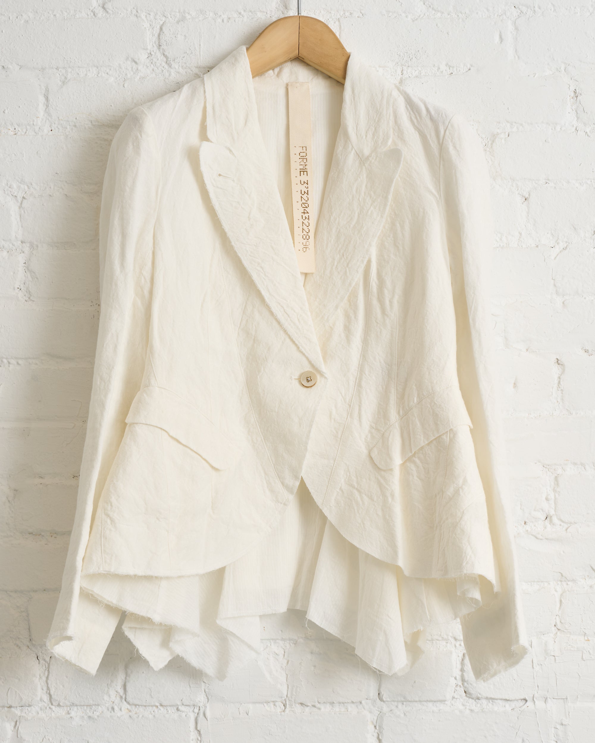 Forme d'Expression men's and women's collection – 180 The Store