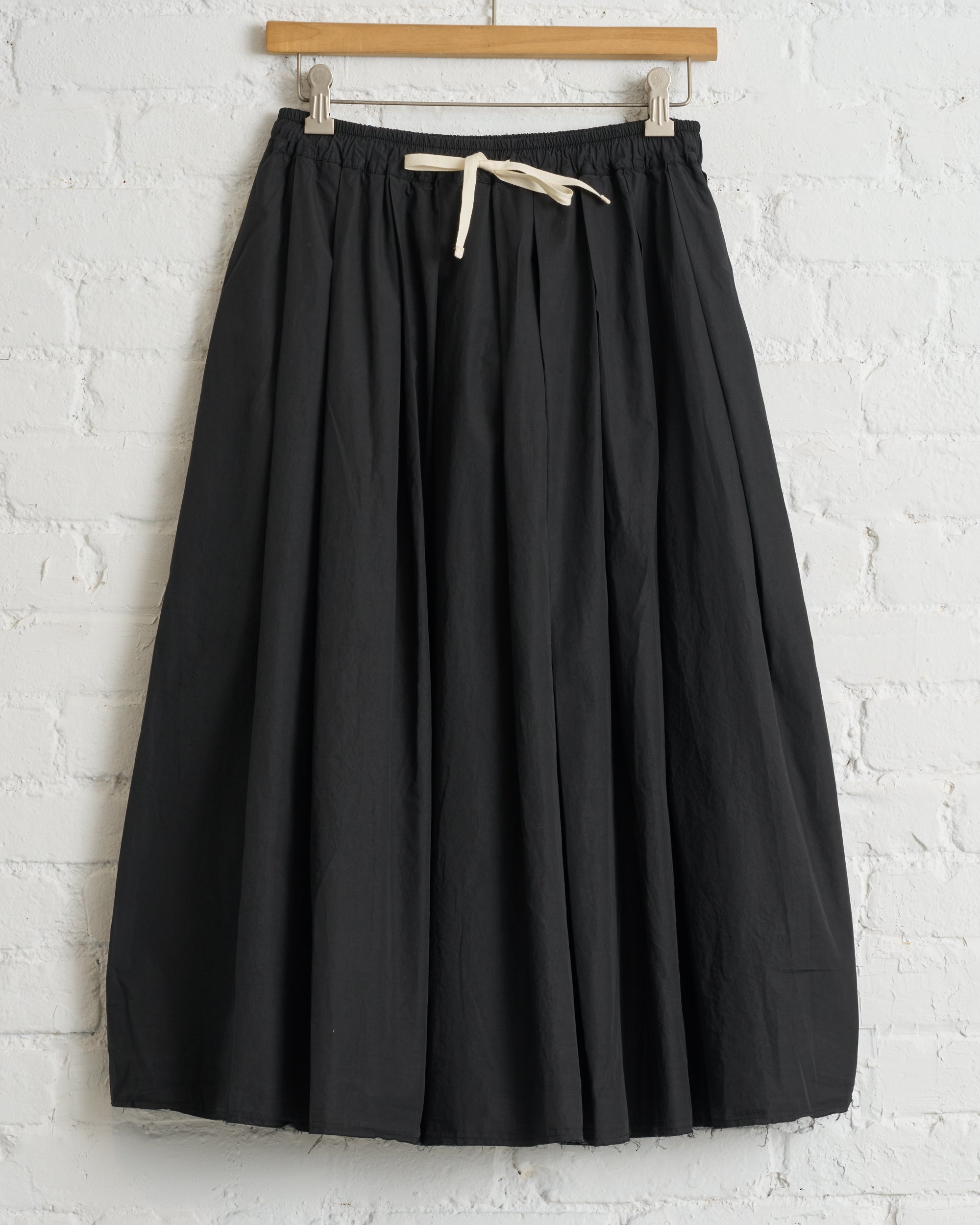 スカート 2025AW NITTO / Gelsa Skirt NITTO, GELSA SKIRT, BLACK – 180 The Store